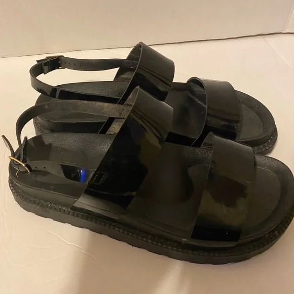 Yoki sandals - Picture 4 of 8